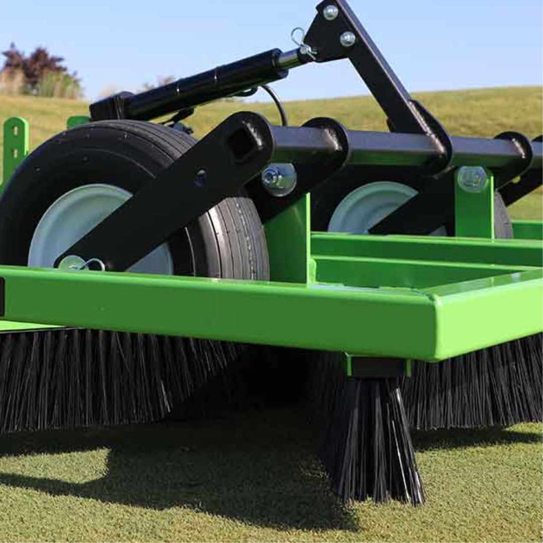 GreensGroomer Replacement Brushes - Lifestyle 2