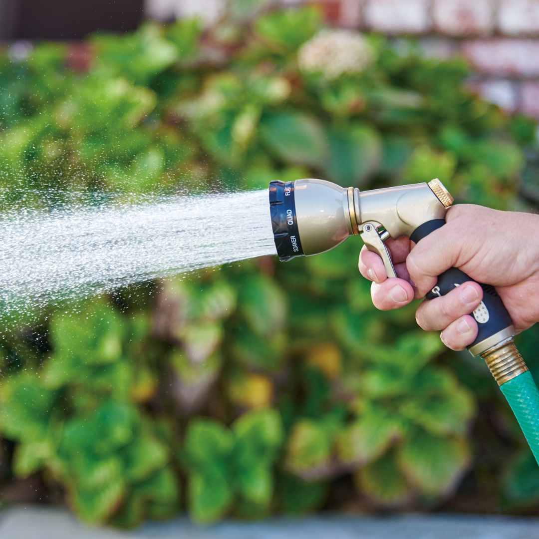 Pattern Master Gold Series Multi-Pattern Spray Nozzles - Underhill International - Trigger Control Lifestyle